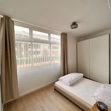 Joli Moderne 1er Etage, Coeur St Raphael, 4 Pers شقة